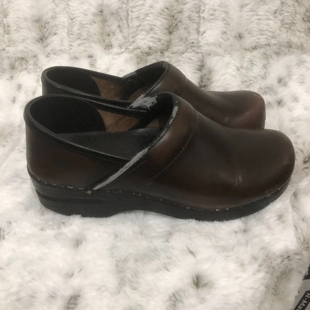 DANSKO Women's Brown Leather Professional Stapled Nurse Clogs Size 38 (7.5-8)